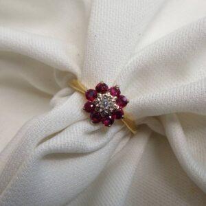 Gorgeous Ruby and Diamond Flower Cluster Ring 18ct Gold - Size L 1/2 (S8612) - Image 4