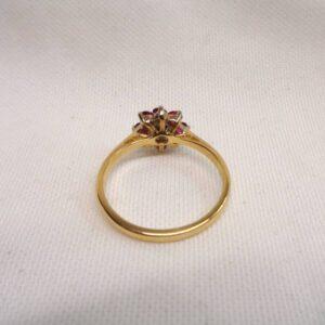 Gorgeous Ruby and Diamond Flower Cluster Ring 18ct Gold - Size L 1/2 (S8612) - Image 5