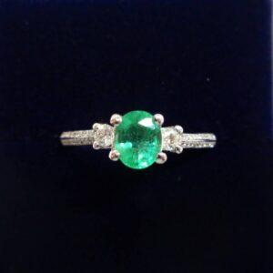 Striking Emerald and Diamond Ring 18ct White Gold – Size N 1/2 (A1187)