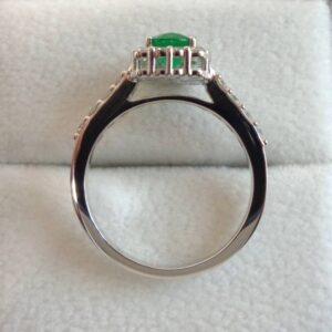 Quality Emerald and Diamond Cluster Ring 18ct White Gold - Size M (A1280) - Image 3