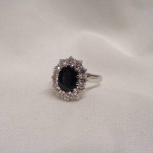 Vintage C.1984 Sapphire and Diamond Cluster Ring 18ct White Gold - Size R 1/2 (A1139) - Image 4