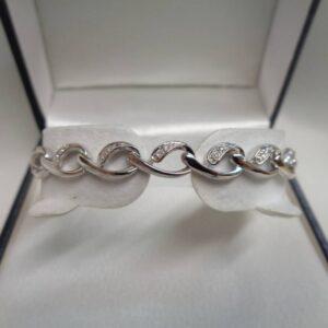 Quality Diamond Bracelet 18ct White Gold - Length 7 inches (A1112)