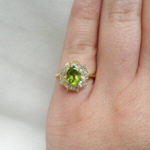 Antique Peridot and Diamond Cluster Ring 18ct Yellow Gold - Size J 1/2 (A1410) - Image 6
