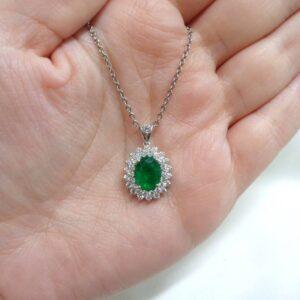 Quality Emerald and Diamond Pendant 18ct White Gold- Chain 19 inch (A1433) - Image 5