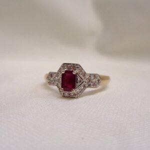 Art-Deco Style Ruby and Diamond Ring 9ct Yellow Gold - Size S 1/2 (A1487) - Image 4