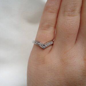 Stunning 0.25ct Diamond Wishbone Ring in 18ct White Gold - Size K (A1099) - Image 6