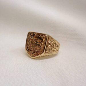 Incredible Three Lions Signet Ring in 9ct Yellow Gold - Size Q (A1350) - Image 4