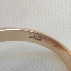 Stunning Green Spirel Ring in 14ct Yellow Gold - Size P (A1202) - Image 5