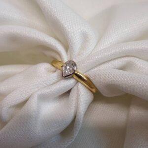 Timeless 0.31ct Diamond Solitaire Ring in 18ct Yellow Gold - Size L (A1244) - Image 4