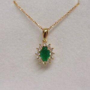 Stunning Emerald and Diamond Pendant in 18ct Yellow Gold - Length 18 (A1662) - Image 2
