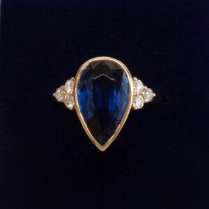 Stunning Sapphire and Diamond Ring in 14ct Yellow Gold - Size N (A1620)