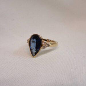 Stunning Sapphire and Diamond Ring in 14ct Yellow Gold - Size N (A1620) - Image 4