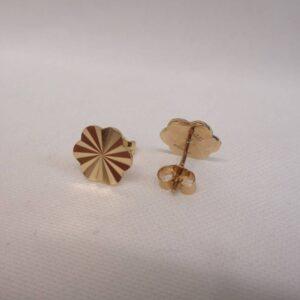 Vintage C.1965 Faceted Flower Stud Earrings in 9ct Yellow Gold - Length 10mm (A1679) - Image 2