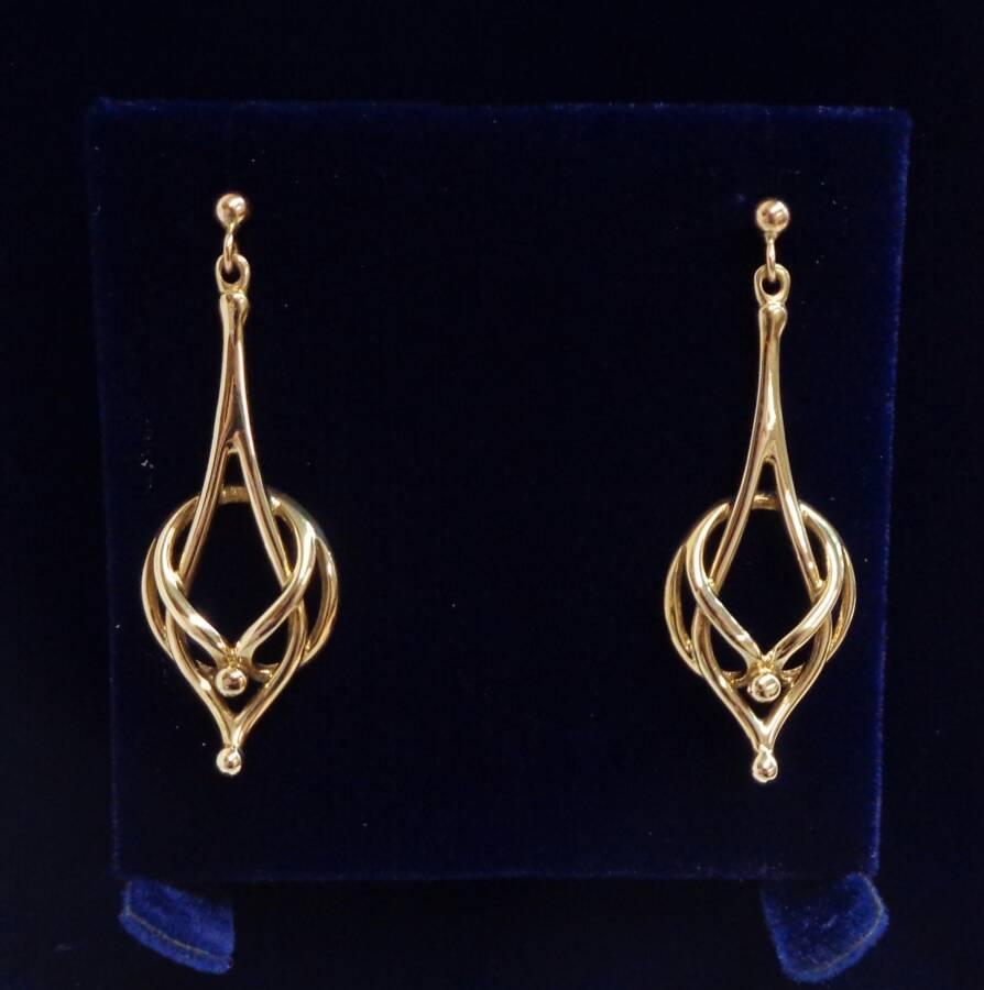 Vintage C.1995 Fancy Drop Earrings in 9ct Yellow Gold – Length 40mm (A1685) - Image 1