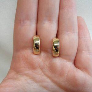 Classic Chunky Huggie Earrings in 9ct Yellow Gold - Length 14mm (A1697) - Image 4
