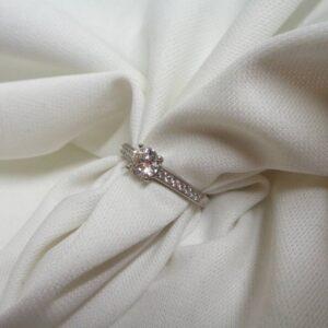 Radiant 0.85ct Diamond Ring set in Platinum – Size P (A1608) - Image 4