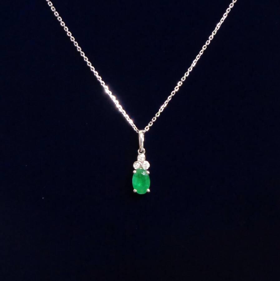 Emerald and Diamond Pendant in 9ct White Gold – Chain Length 18 inch (A1734)