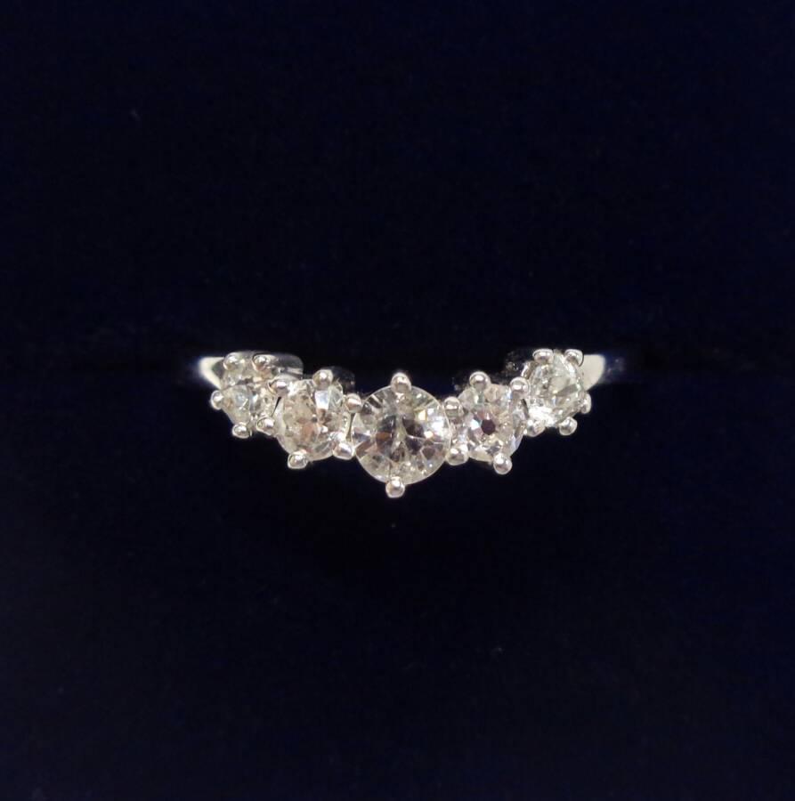 Stunning Diamond Wishbone Ring in 18ct White Gold – Size N (A1536)