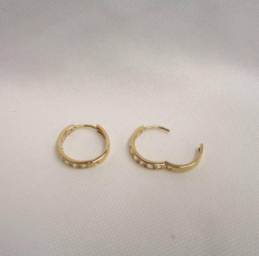 Beautiful Cubic Zirconia Huggie Earrings in 9ct Yellow Gold – Length 14mm (A1742) - Image 2